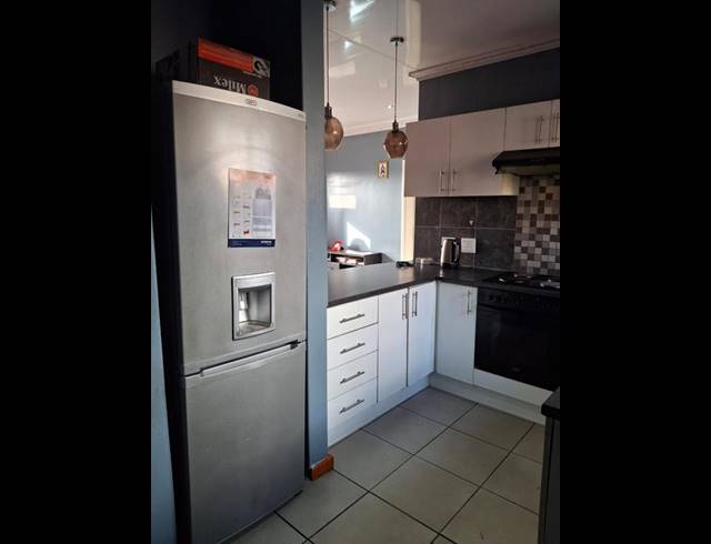 3 BEDROOM PROPERTY TO RENT IN STRATFORD GREEN